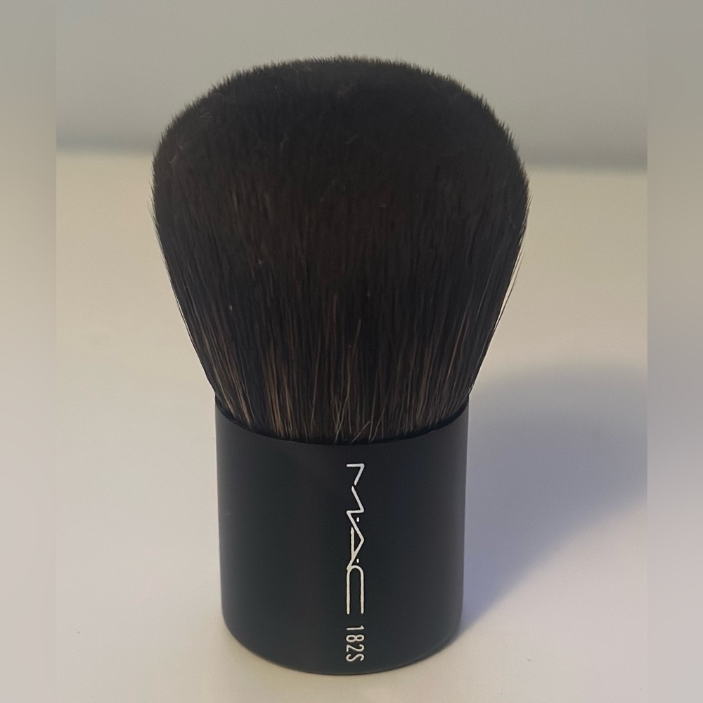 MAC 182S Black Kabuki Makeup Brush